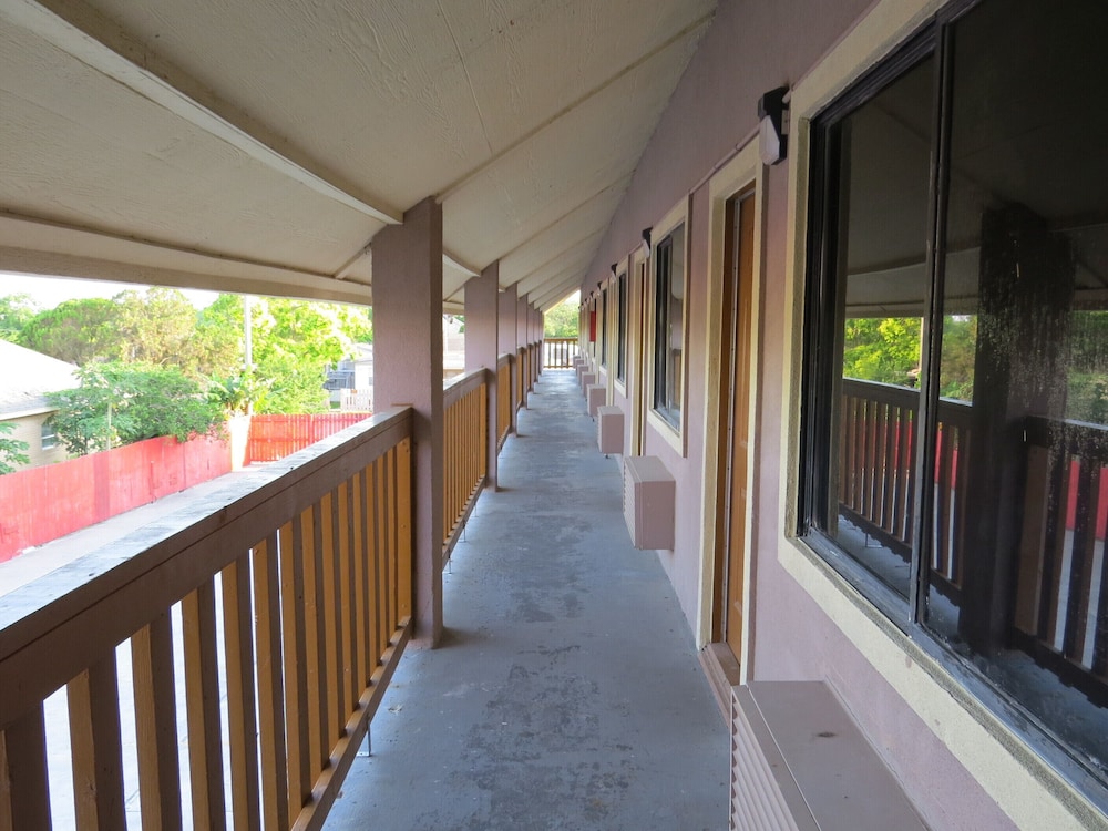 Executive Inn and Suites