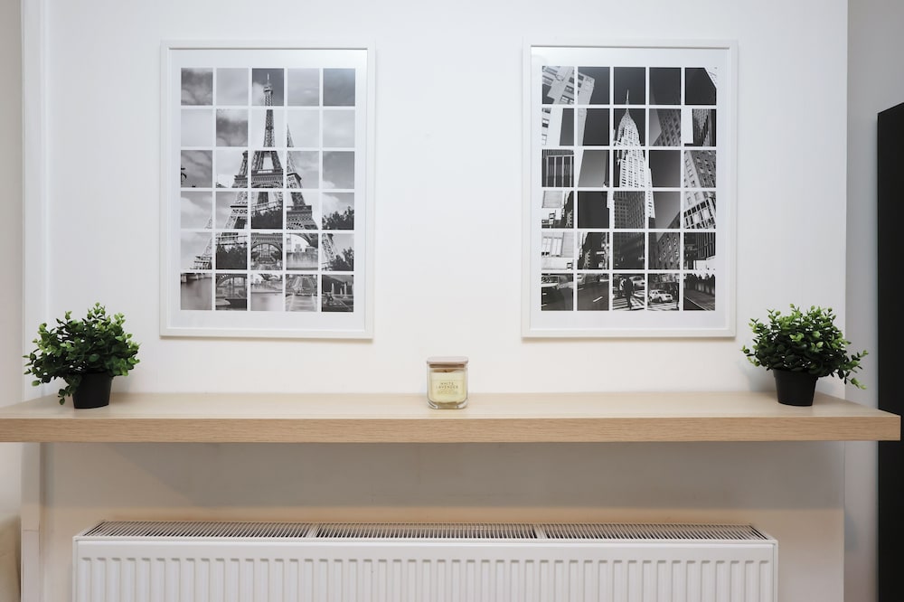 Cardiff Guesthouse & On-Street Parking