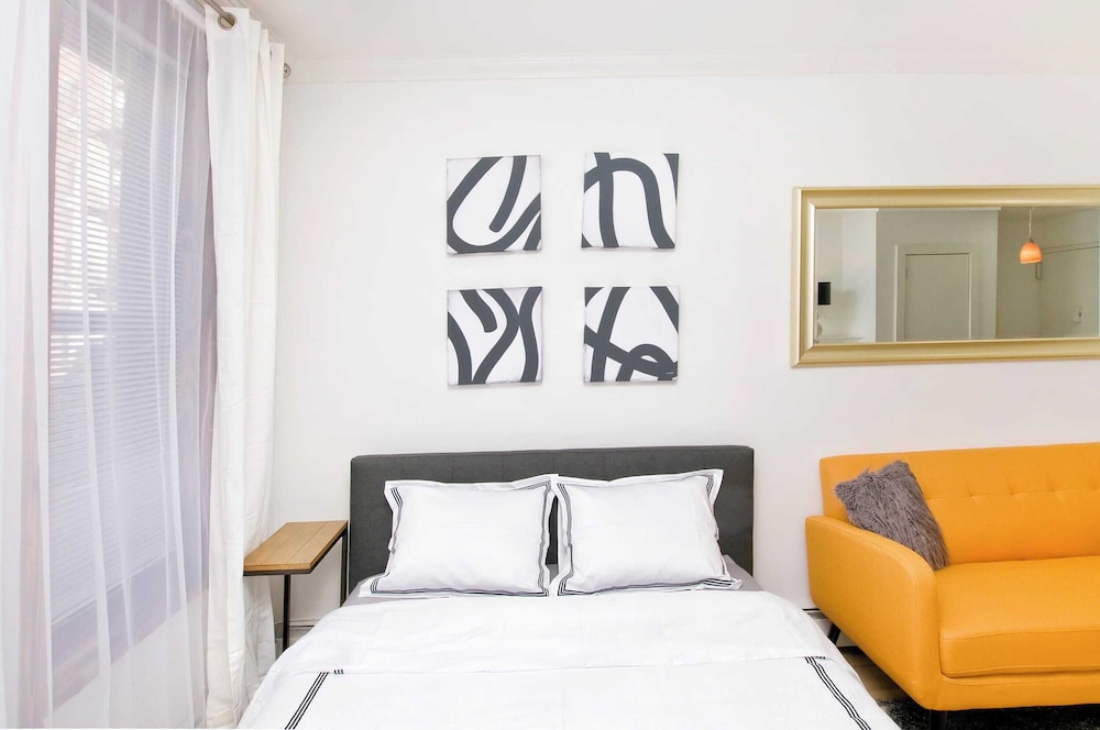 1597 New York Apt