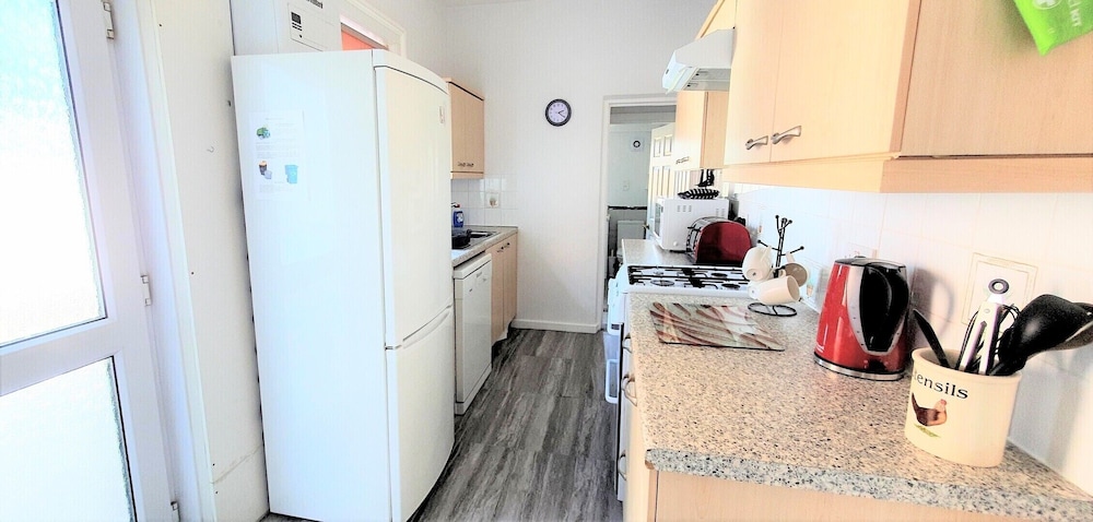 3-bedroom Victorian House With Superfast Wi-fi view 4