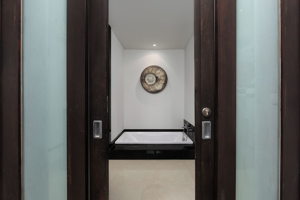 Onyx Villas by TropicLook