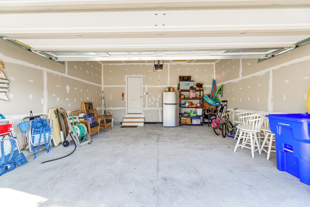 Shuttle to Bethany Beach: Stylish Home w/ Perks!