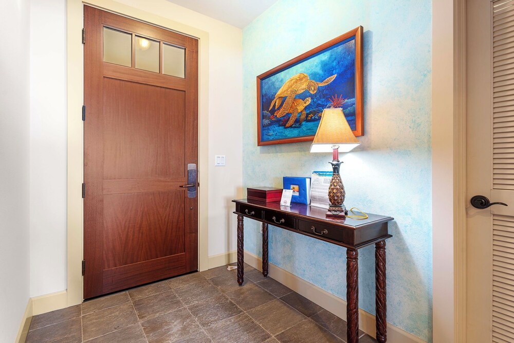 Direct Ocean Front - AC - Concierge Included - Ocean Viewing Lanai & Near Shops! -vrkcv