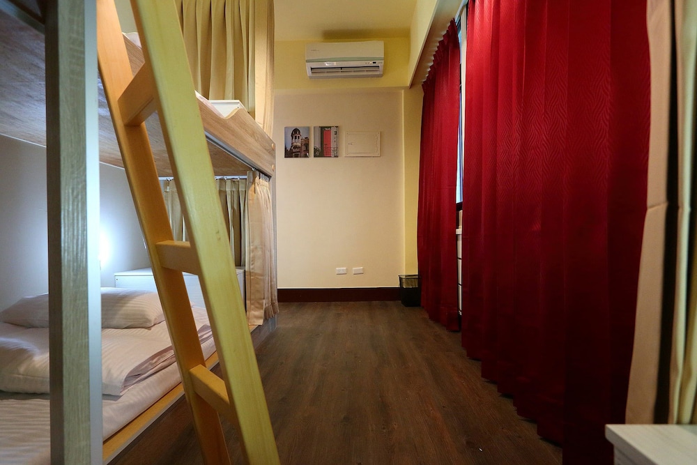 Corner House - Hostel