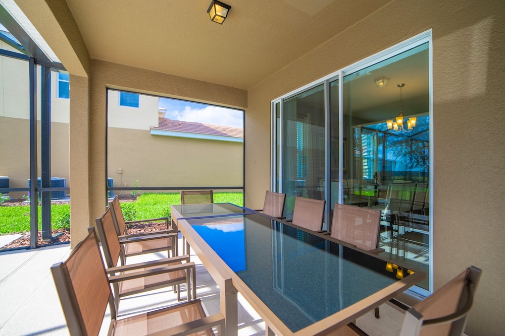 5 Bdrm Solterra New Home - Image 5