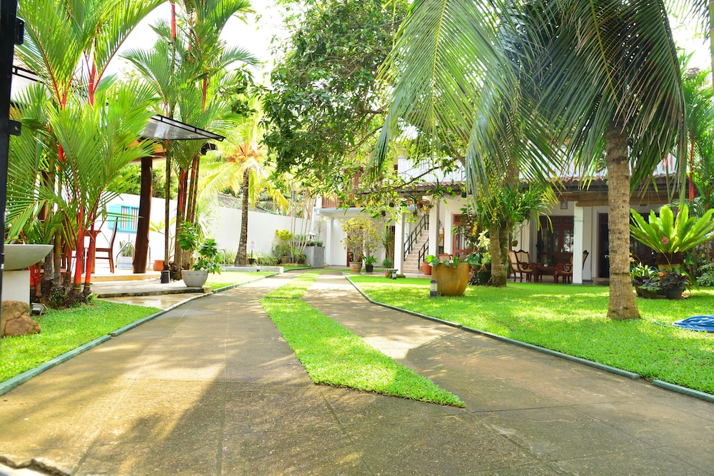 Surf Villa