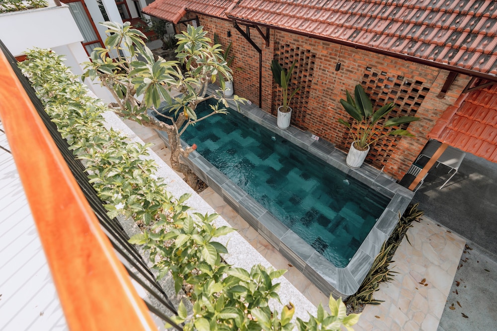 Hue Riverside Villa