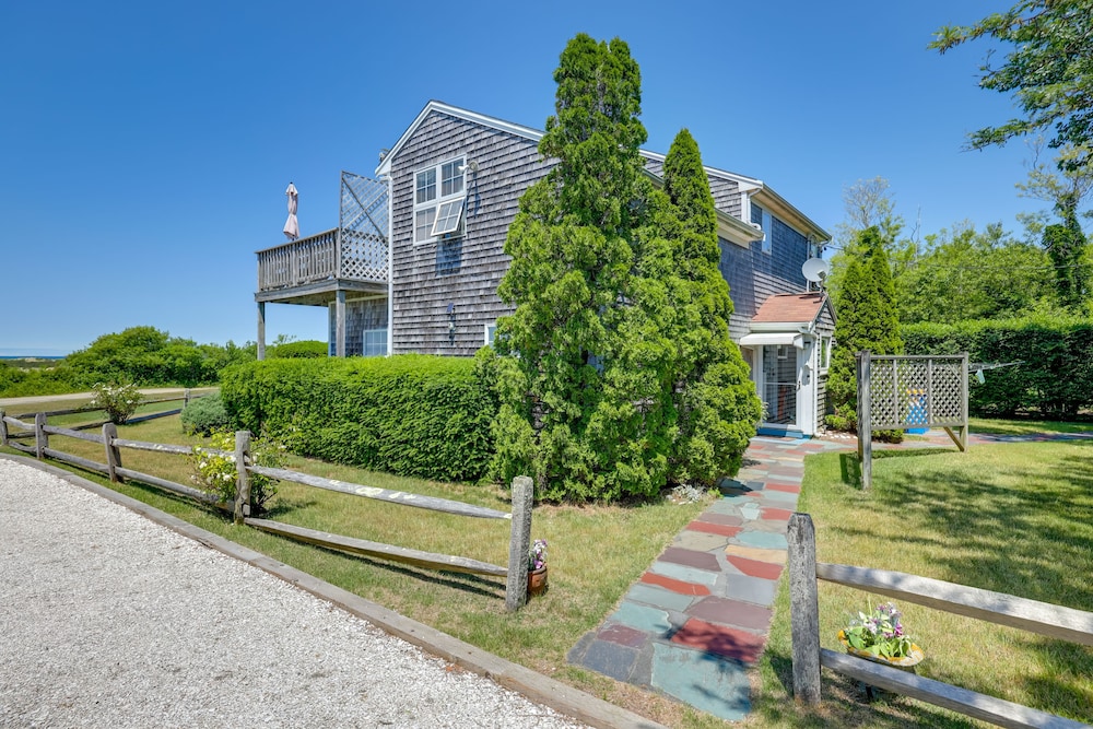 Home w/ Stunning Views in North Truro!