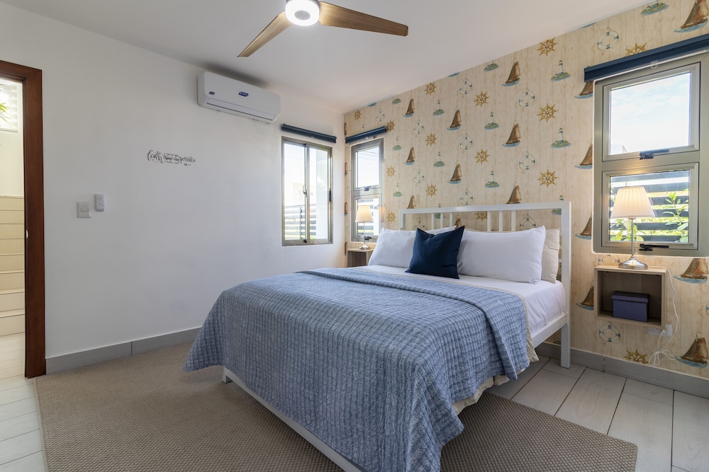 Modern 4-BR Villa in Gated Community view 5