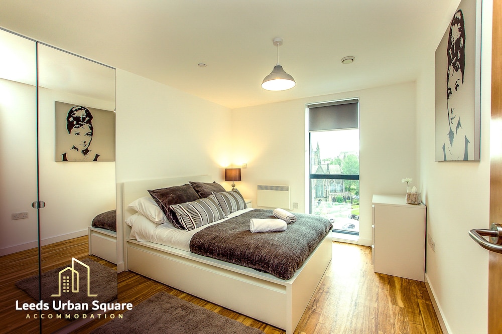 Leeds Urban Square Apartments view 3