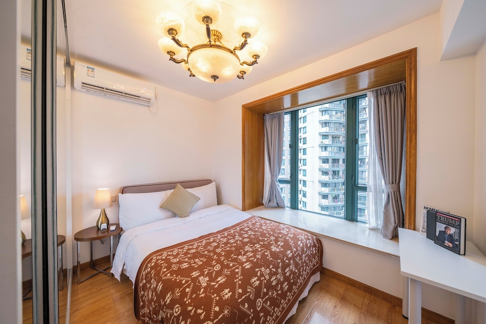 Tyms Xujiahui Modern 2BR APT