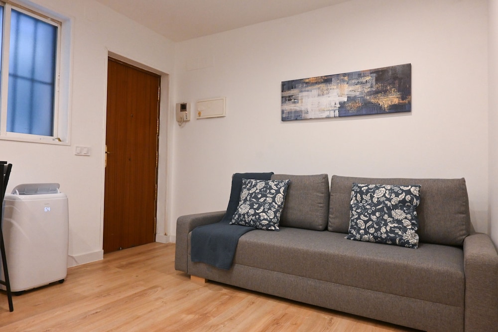 M Slo160 Lindo Estudio en Barrio Justicia