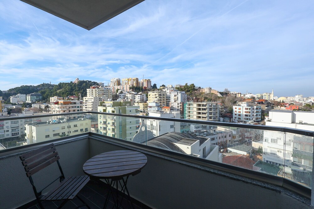 Grandstay Apartments 160