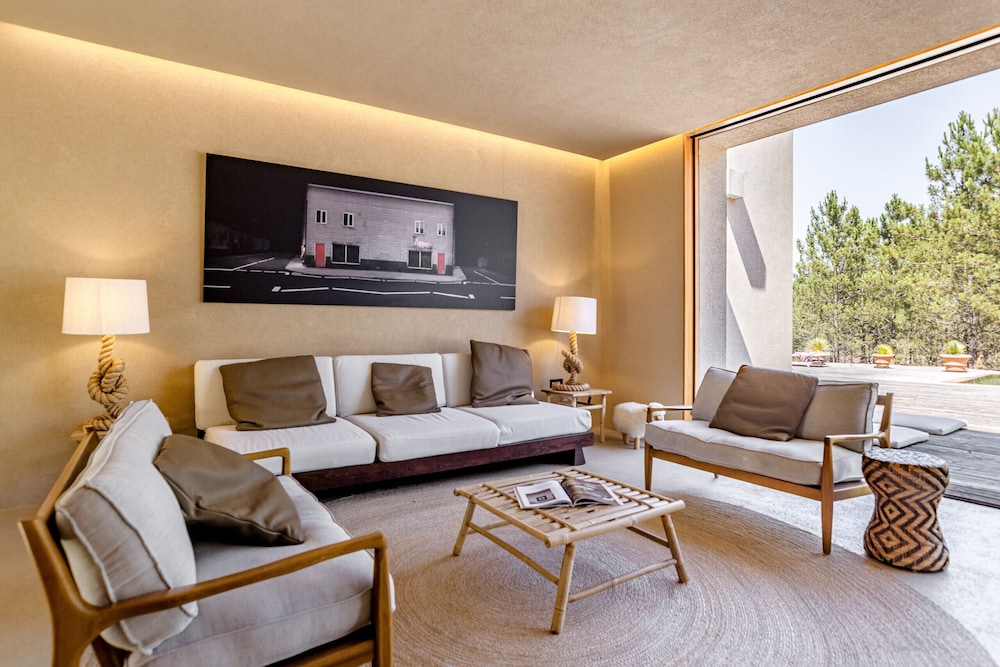 Melides Premium Villa With Pool by Homing