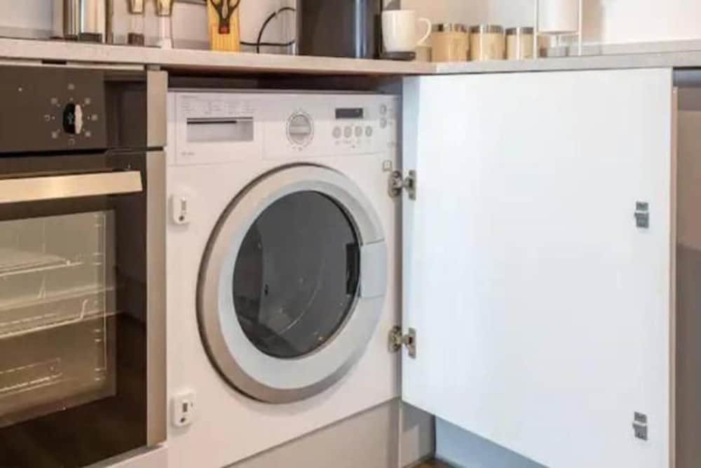 Apartment - Sleeps3 - City Centre - Street Parking