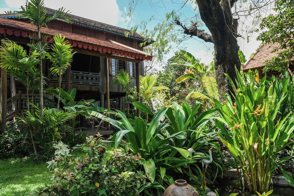 PHUM KHMER LODGE