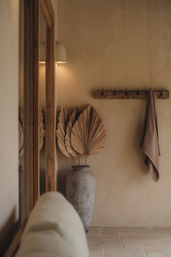 Serene 3BR Villa With Stylish Interiors, 2 Mins to