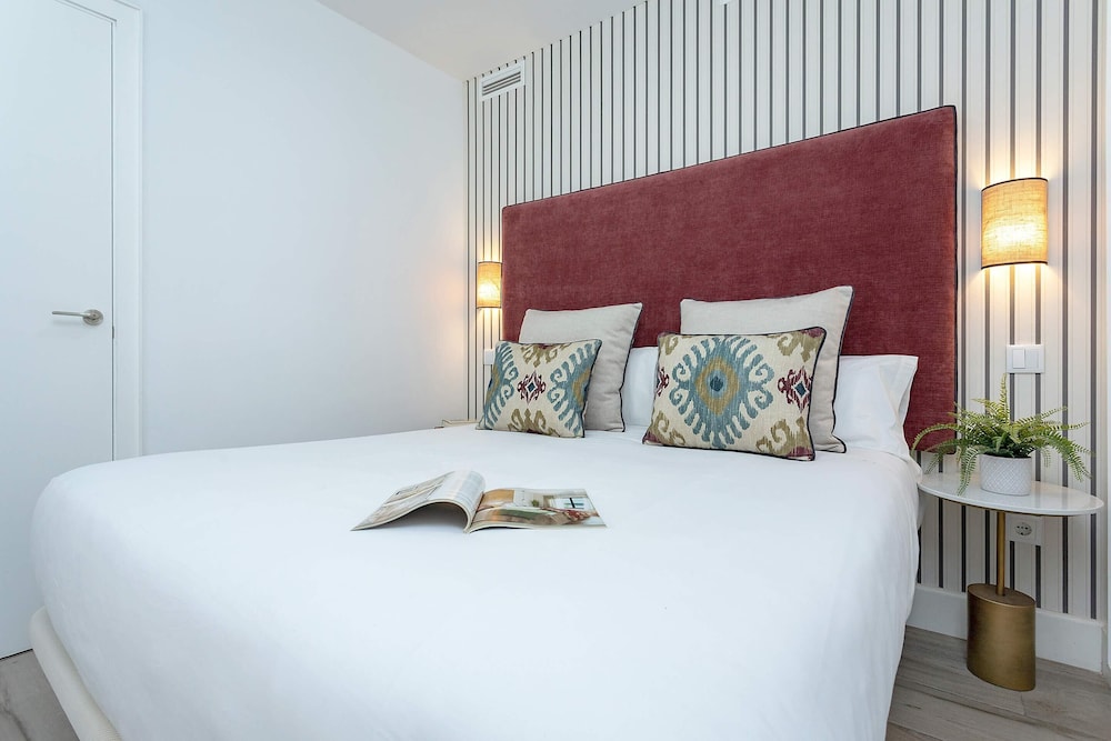 Beatiful Quiet 2Bd Apartment 5 min From the Cathedral Padre Marchena IV