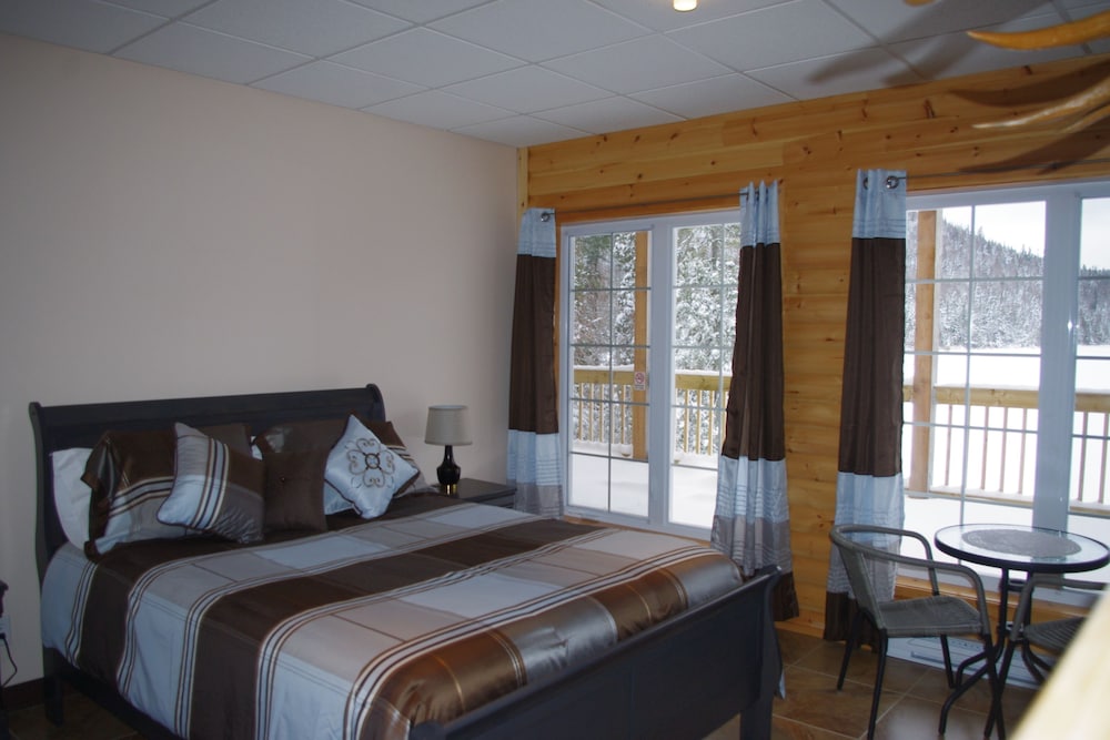 Auberge La Taniere A Tadoussac