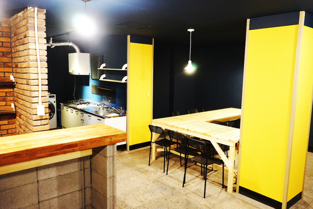 Onna Guesthouse - Hostel