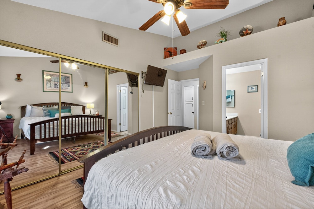 Tempe Oasis With Fire Pit & Bbq Lounge 2 Bedroom Home