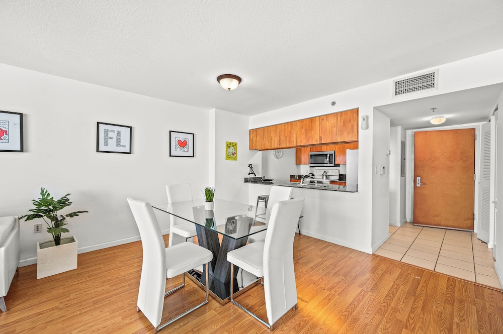 Chic Brickell Condos – Prime Location
