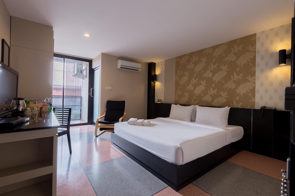 Pentahug Hotel
