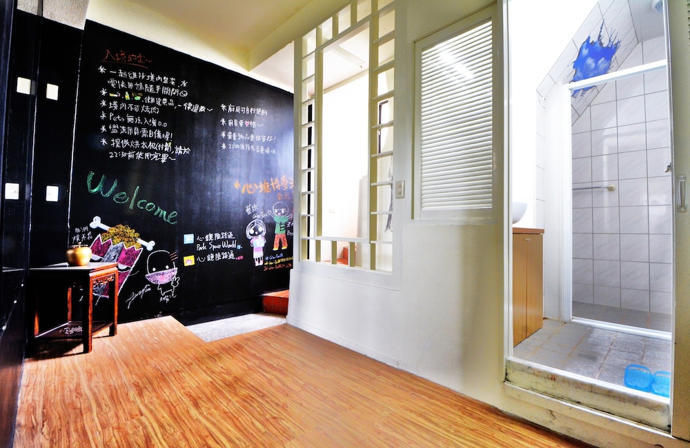 DF Park Space Hostel