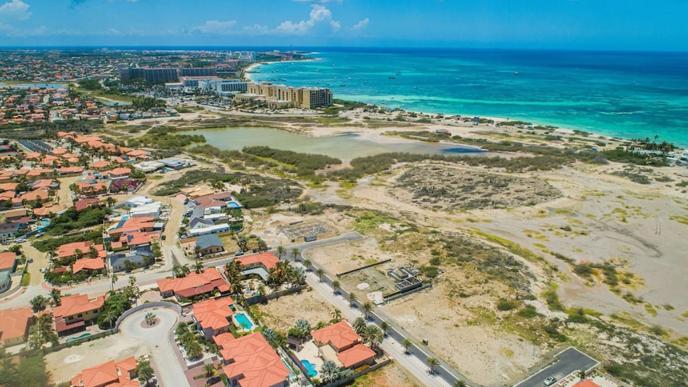 Brand NEW 4BR 5BA Villa w Privatepool Seaviews