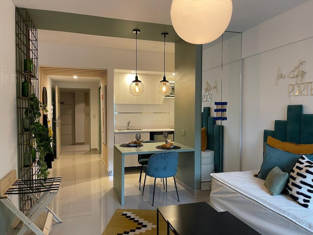 Ayres Suites Moreno
