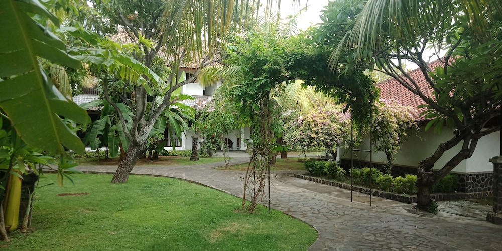 Rini Hotel, बुलेलेंग - 12