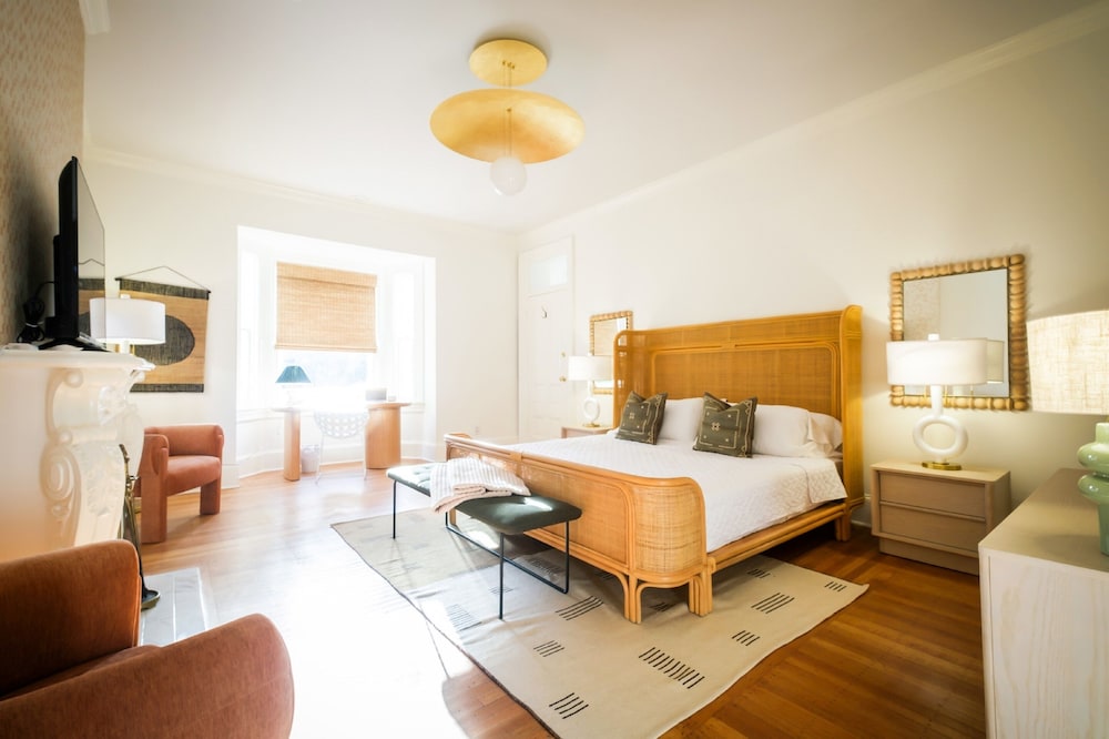 Swann House Historic Dupont Circle Inn