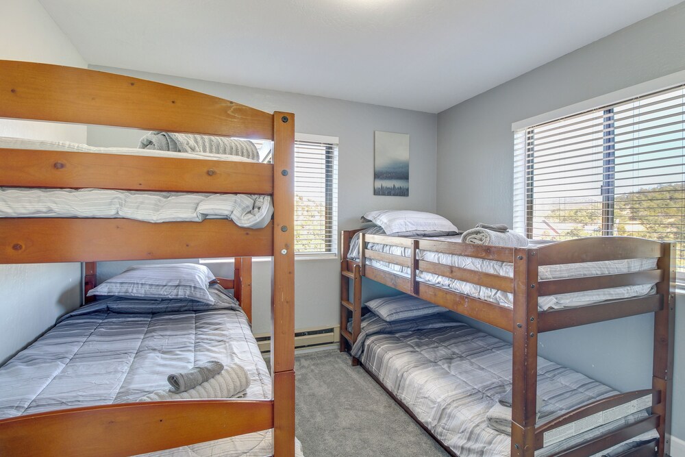 Eagar Vacation Rental Home w/ Spacious Deck! view 2