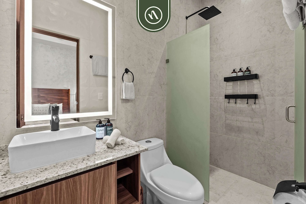 Luxury 2 BR - Downtown - Pool - Sunset in Terrace