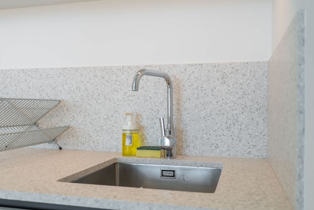 1 Bedroom in Marina Vista With Gorgeous Palm Views