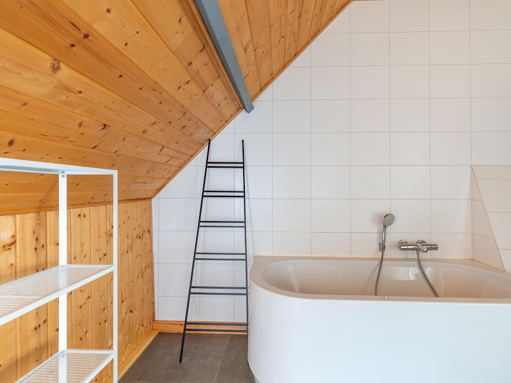 Nice Apartment on Unesco World Heritage Site Wortel-kolonie