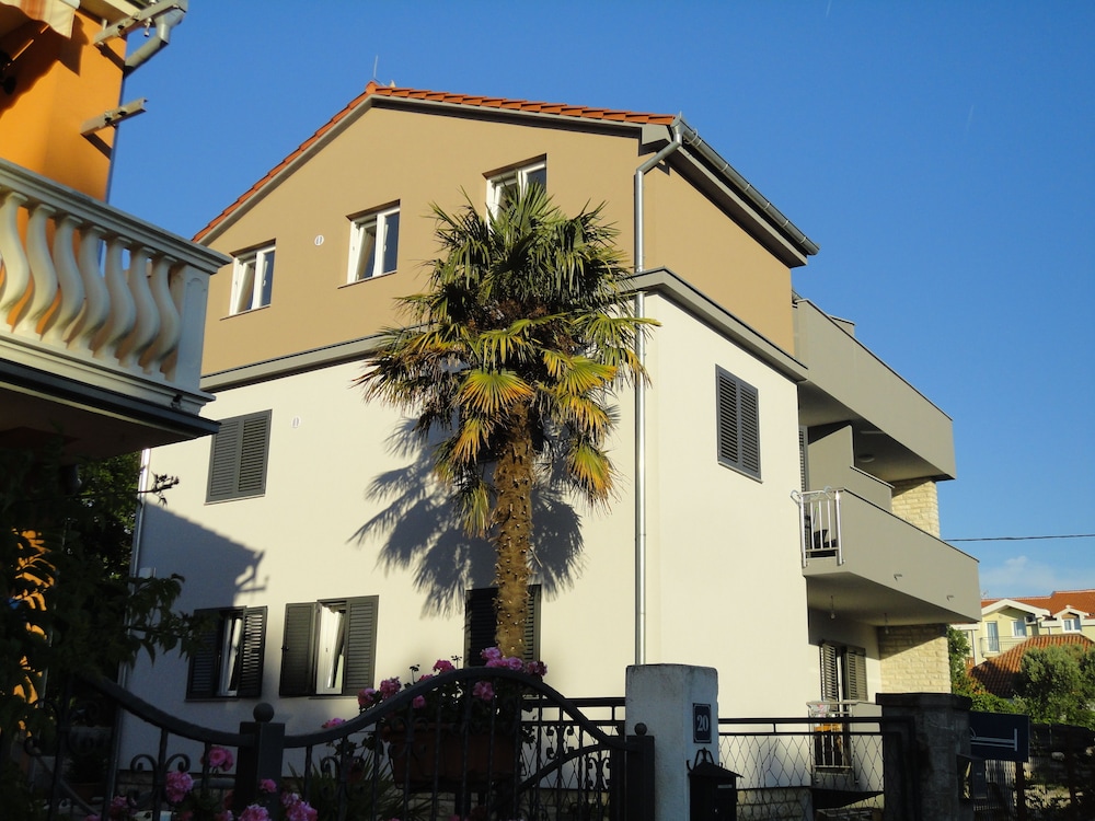 Apartmani AiA