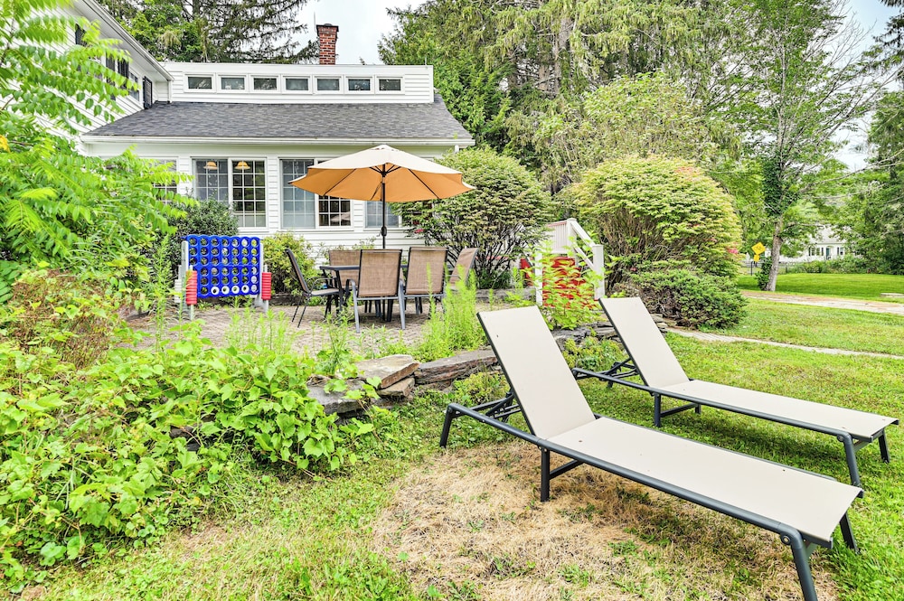 1 Mi to Vineyard: Serene Berkshires Country Escape