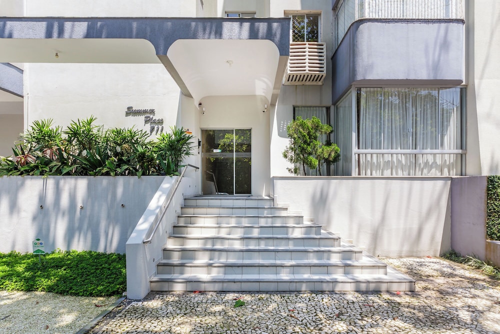 House w/ Gourmet Area, Just 10min From the sea OSH
