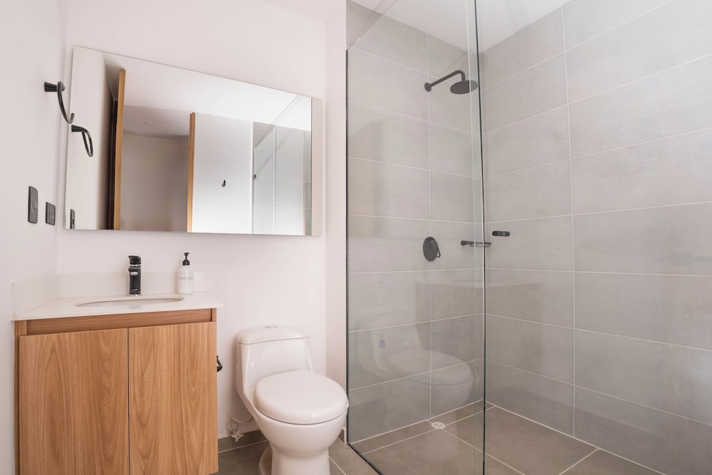 Metropolitan Living by HOUSY