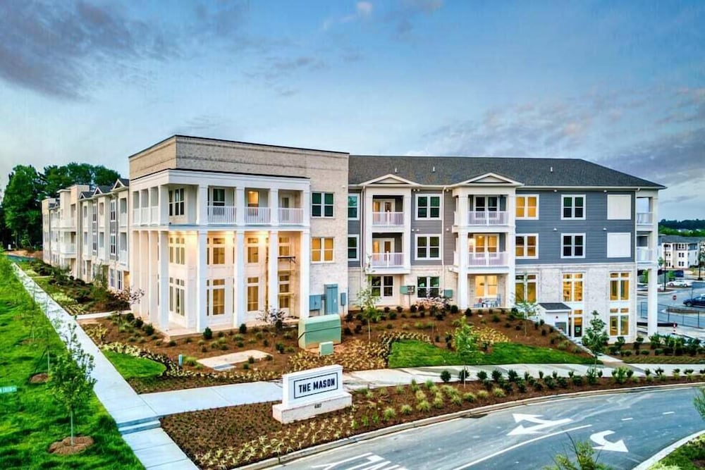 Landing Apartments Mason Creek Circle