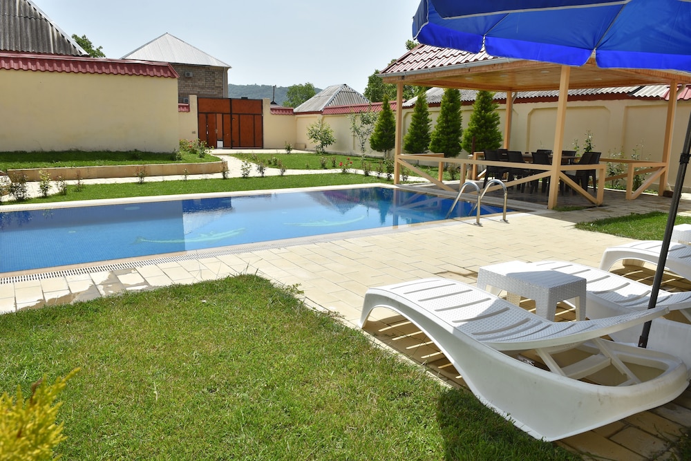 Foothills villa