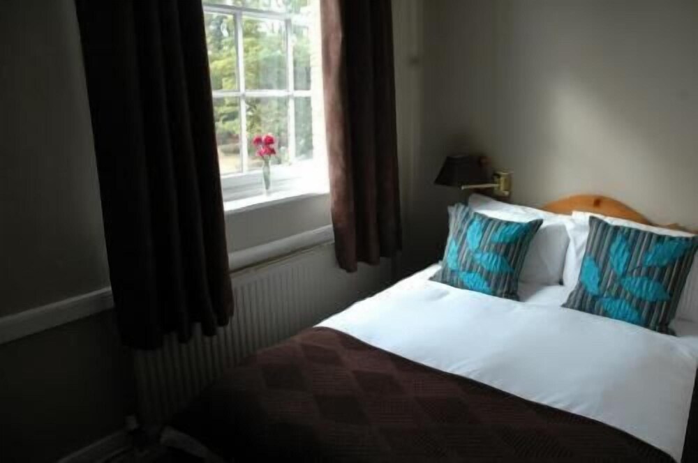 The White Hart Country Inn