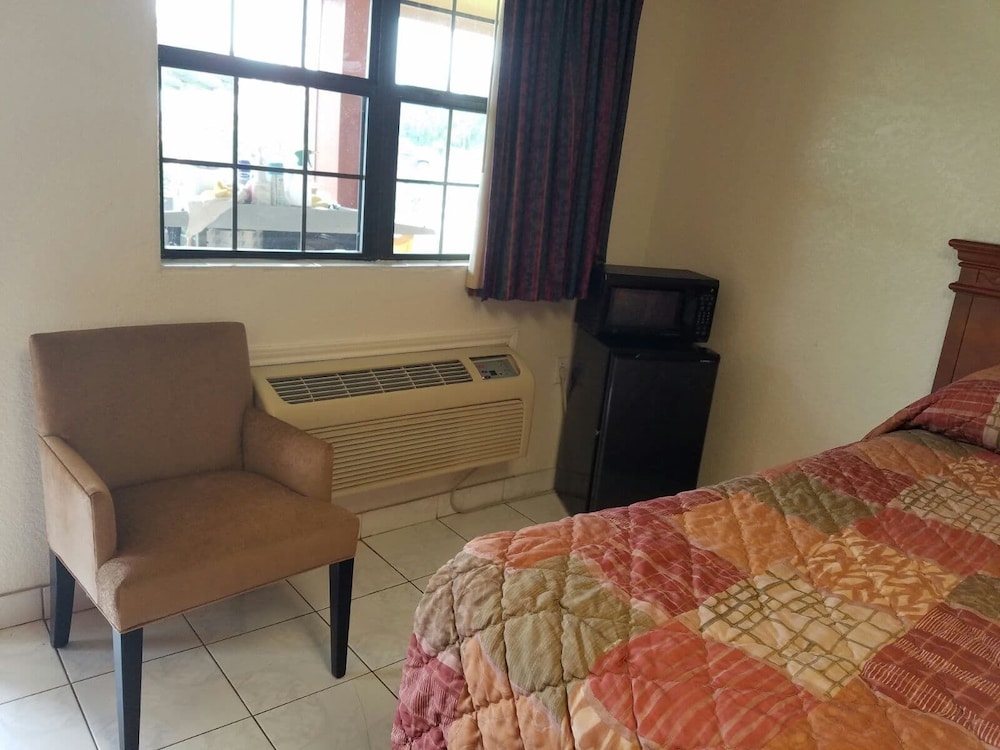 El Camino Motel - Property Image 25