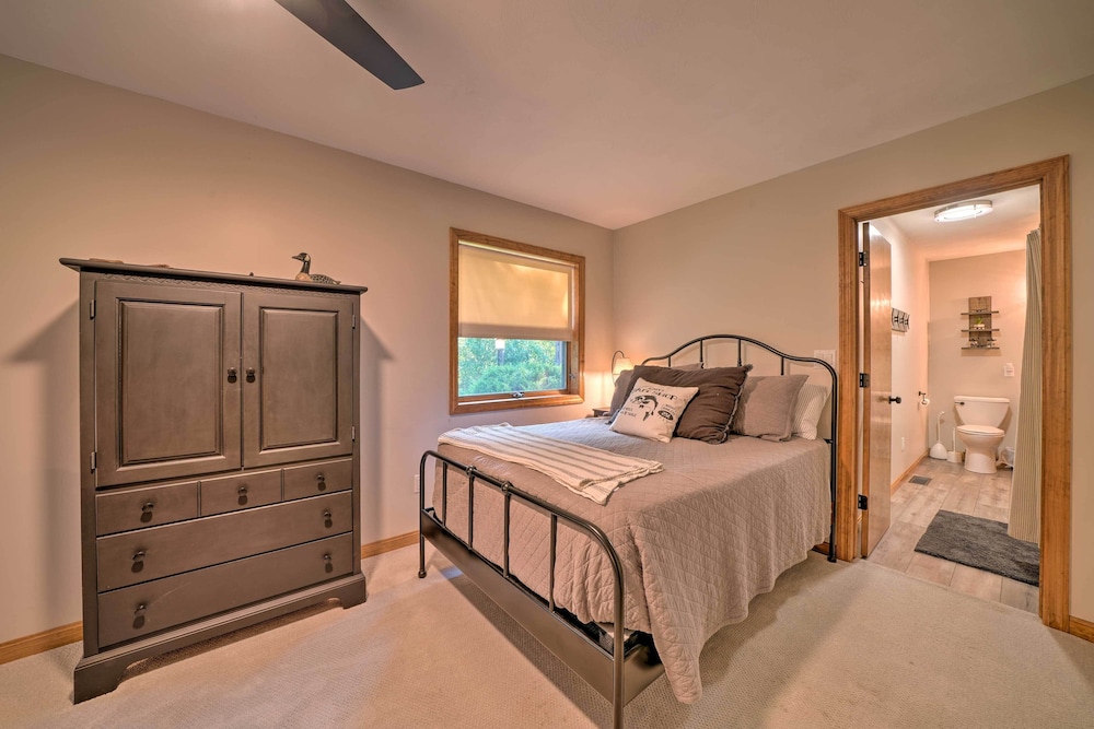 Custom-built Lakefront Cottage w/ Spacious Yard! view 4