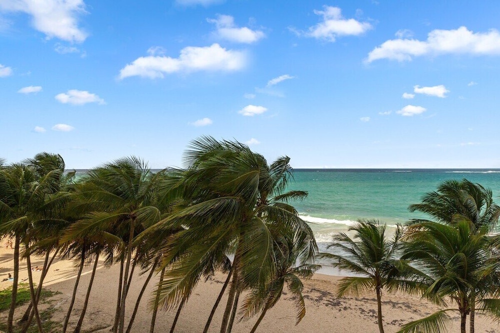 Puerto Rico Condado Beachfront w Pool Rental Otium Rentals - Property Image 29