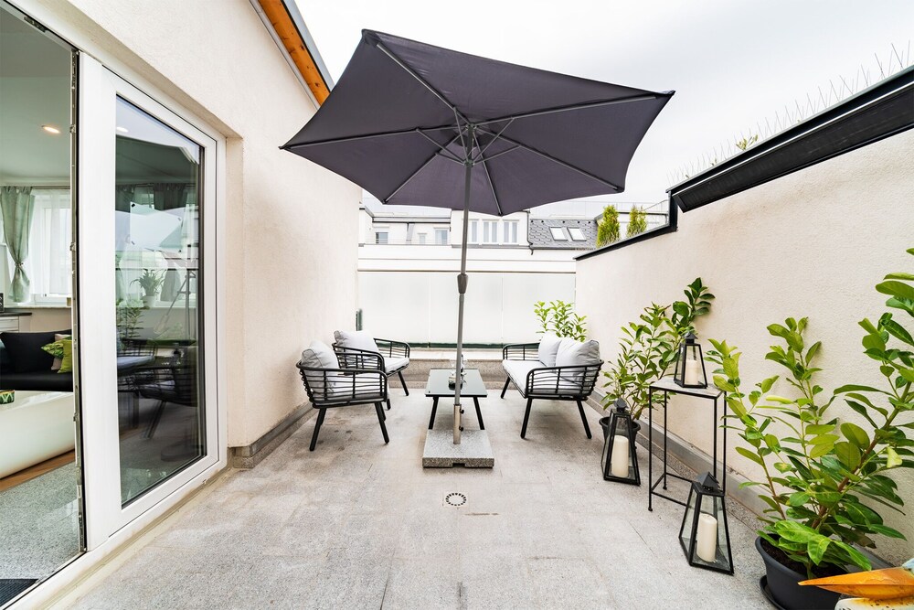 Terrace Apartment near Danube