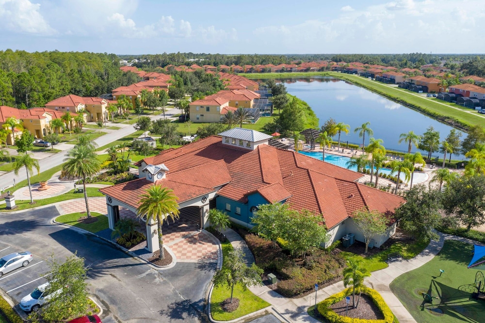 Spacious 12br Family Villa Near Disney Bella Vida