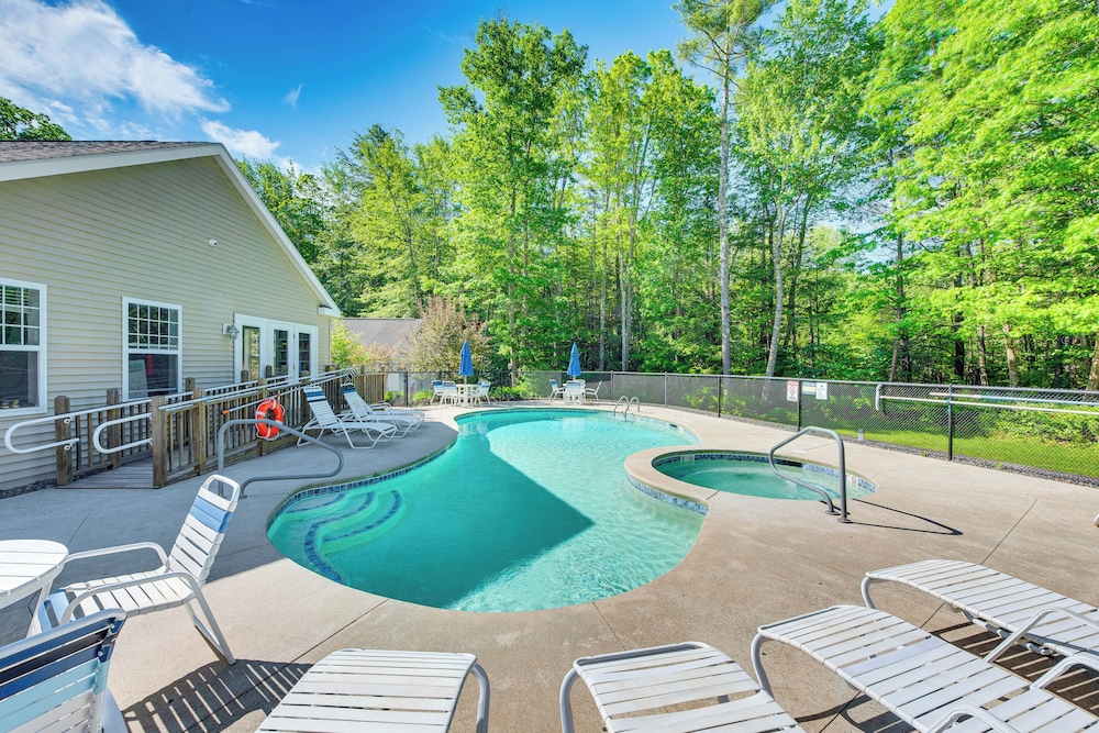 1 Mi to Beach: Cottage w/ Pool Access in Wells
