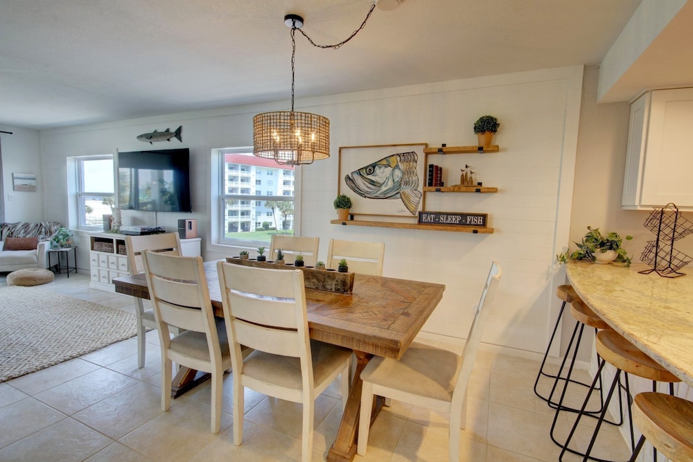 339 El Matador 2 Bedroom Condo